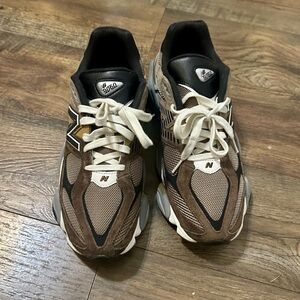 New Balance9060 'Dark Mushroom' size 10.5